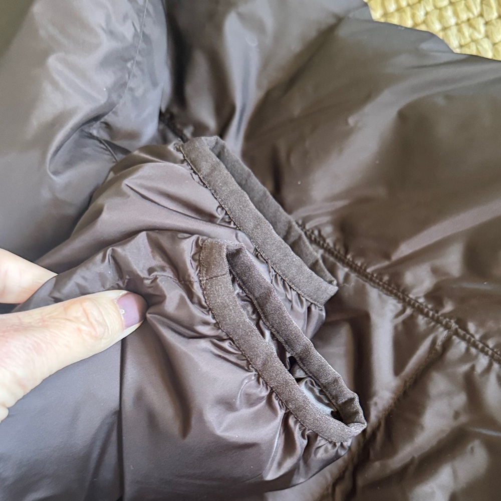 The North Face Dark Brown Insulated Jacket - Picture 6 of 6